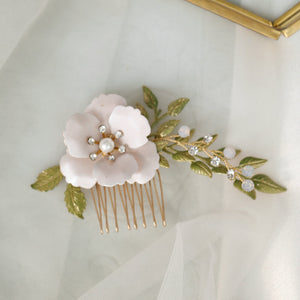 Lora Floral Hair Comb