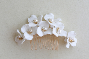 Calyn White Ceramic Floral Pearl Hair Pins