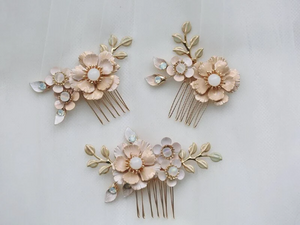 Coraima Blush Floral Opal Hair Comb